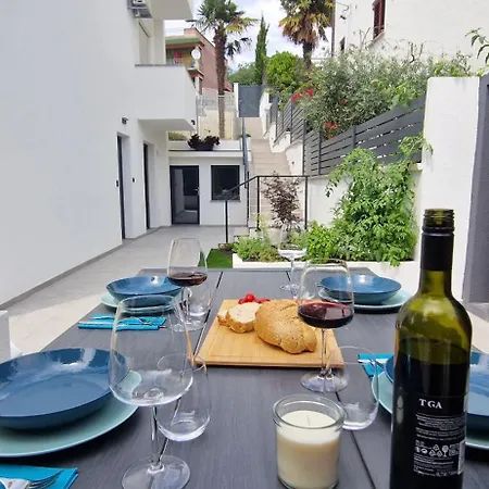 Private Fenced Garden With Bbq Area Minutes From The - Urban Secret Kantrida