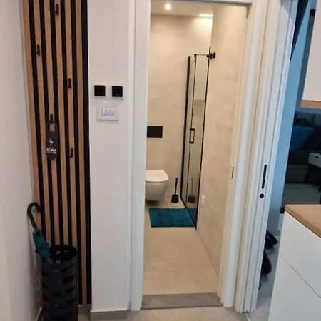 Apartman Private Fenced Garden With Bbq Area Minutes From The - Urban Secret Kantrida *