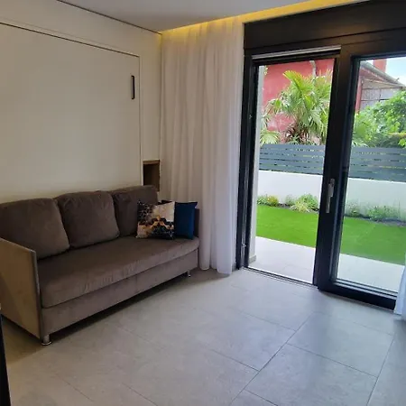 Private Fenced Garden With Bbq Area Minutes From The - Urban Secret Kantrida Rijeka