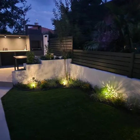 Lägenhet Private Fenced Garden With Bbq Area Minutes From The - Urban Secret Kantrida Rijeka