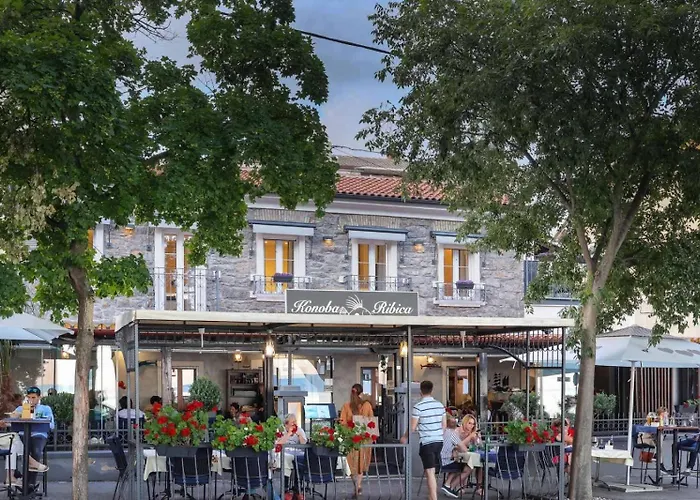 Private Fenced Garden With Bbq Area Minutes From The - Urban Secret Kantrida Rijeka