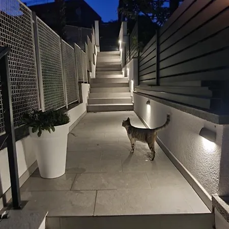 شقة Private Fenced Garden With Bbq Area Minutes From The - Urban Secret Kantrida